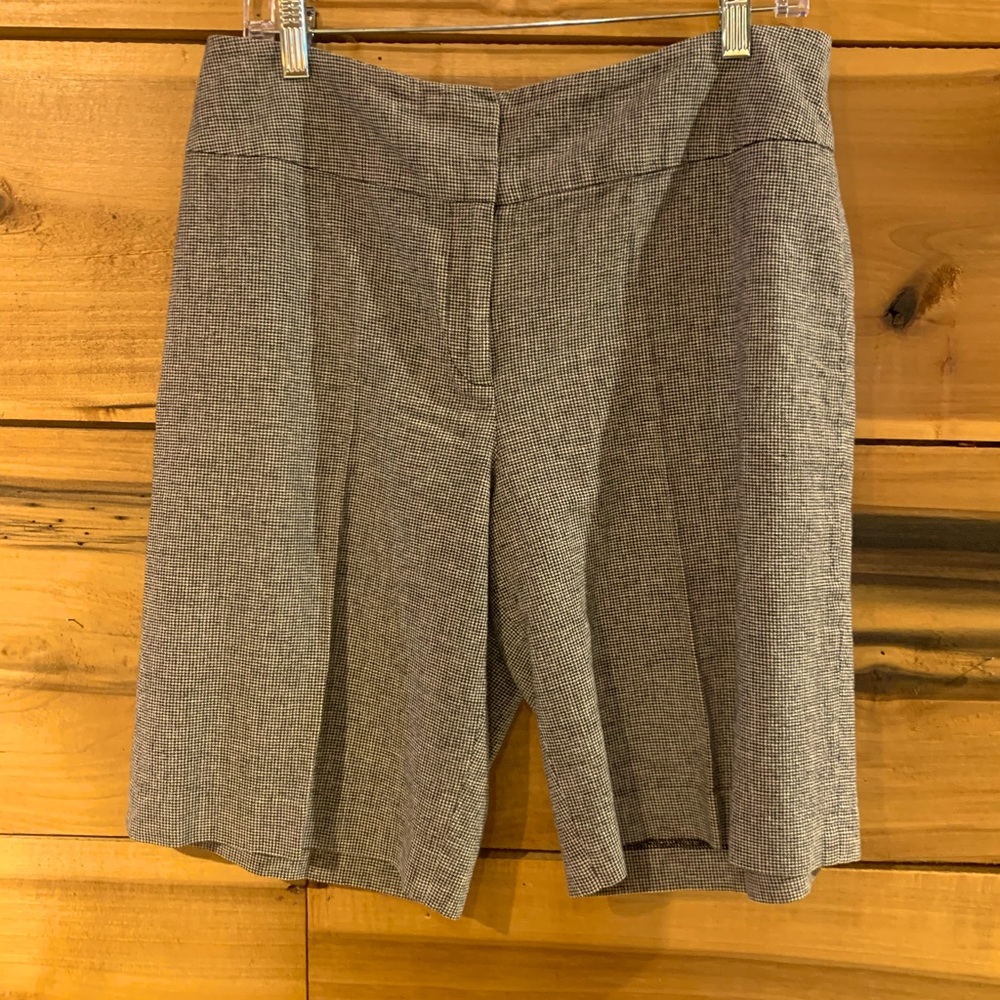 Evan Picone size 12 Bermuda shorts in small houndstooth print